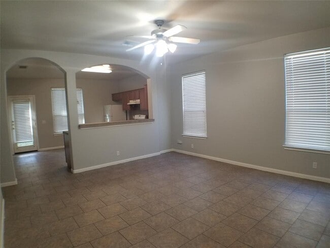 Building Photo - 2502 Allred Dr