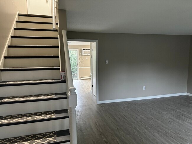 Foto del edificio - 92 Brandywine Ln