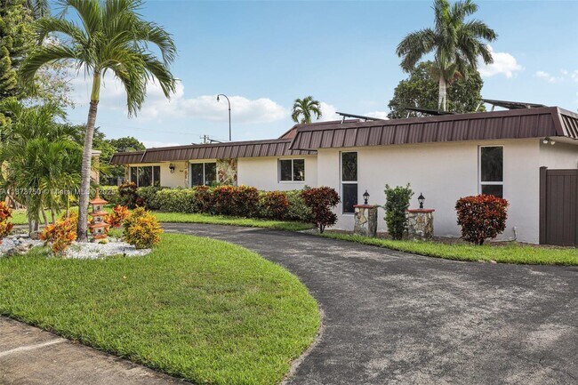 Building Photo - 20 W Tropical Way