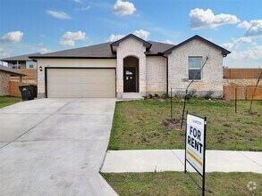 Building Photo - 125 Solitude Dr