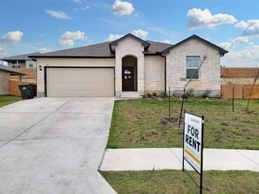 Building Photo - 125 Solitude Dr