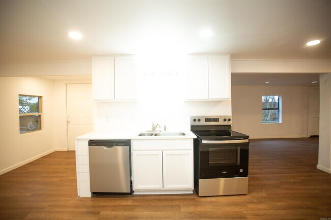 Foto del edificio - 13118 Old River Dr