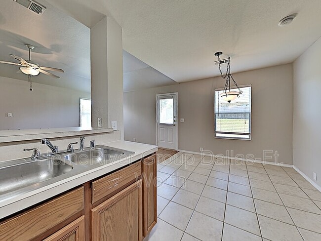 Building Photo - 4504 Napa Valley Dr