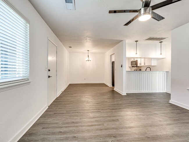 Building Photo - Hearthstone Homes - OKC