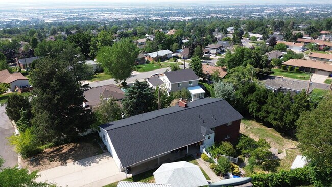 Building Photo - 27 E 3600 S