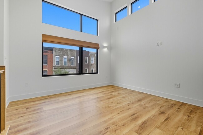 Foto del edificio - 3531 Claremont St