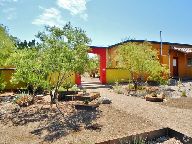 Building Photo - 716 N Palo Verde Blvd