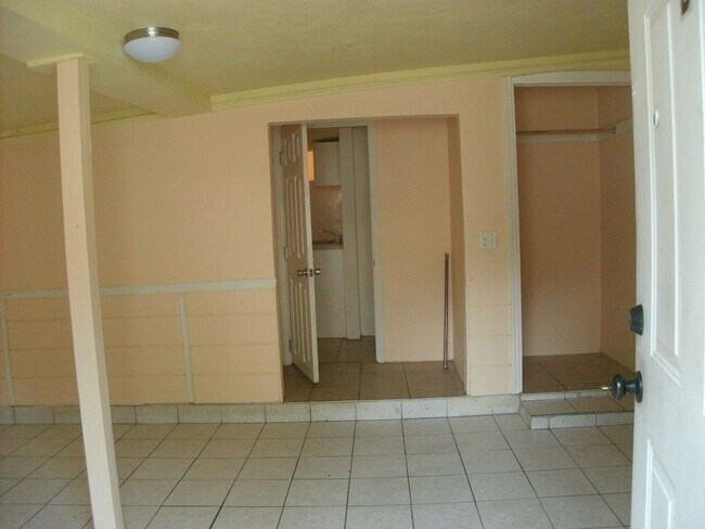 Foto del edificio - Cozy 1 Bedroom apartment with utilities in...