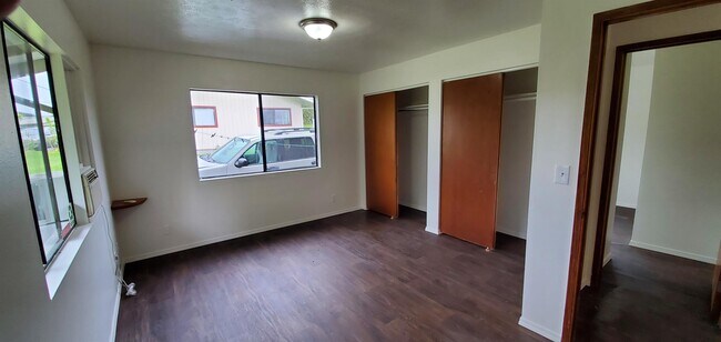 Building Photo - 214 Hokulani St