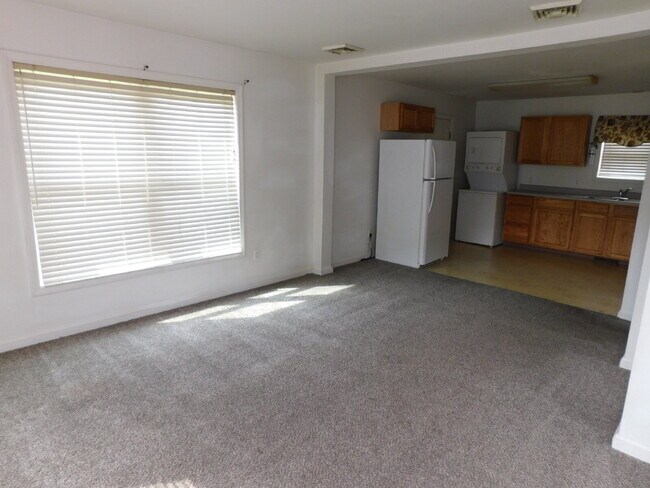 Foto del edificio - Ranch Style Private Entry Duplex