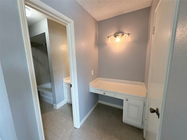 Building Photo - 14551 Misty Meadow Ln