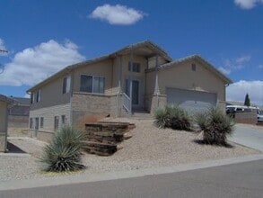 Building Photo - 3182 Truman Dr