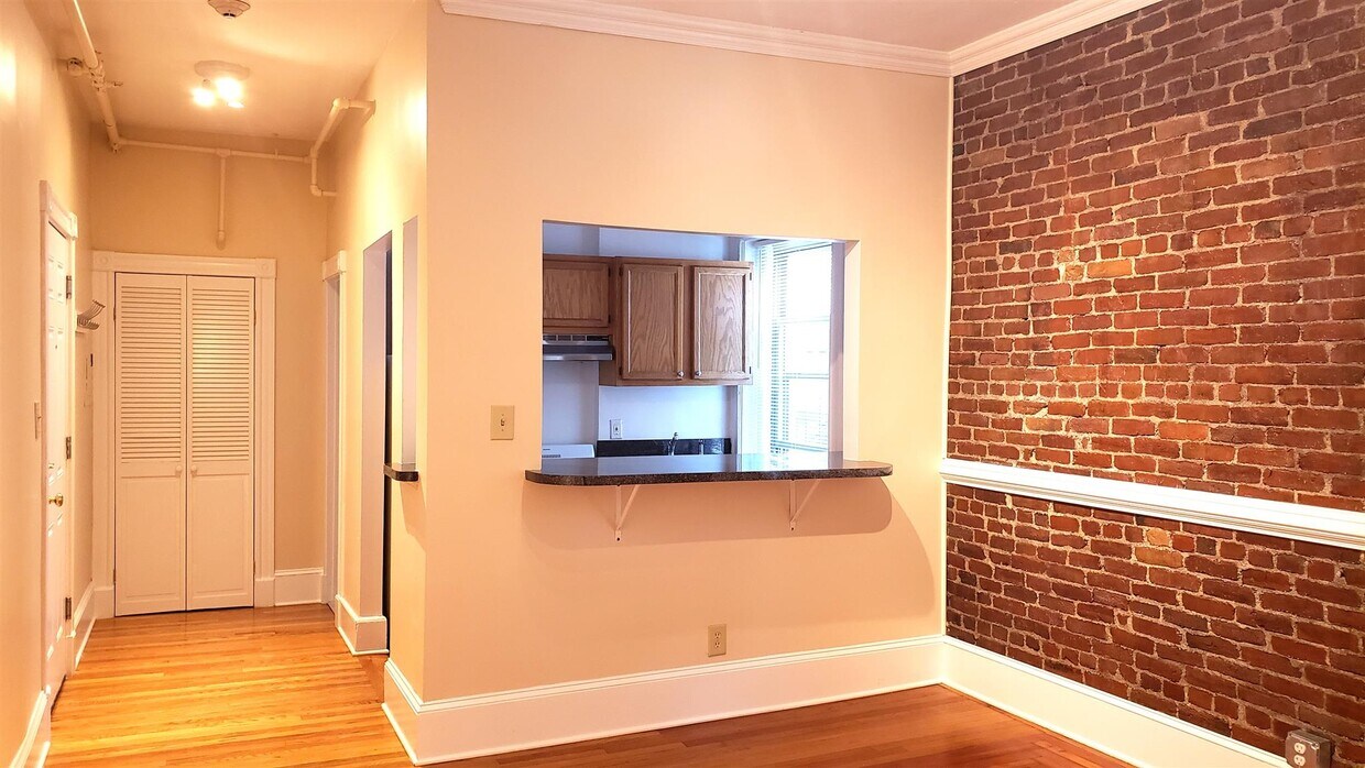 Primary Photo - 880 Massachusetts Ave