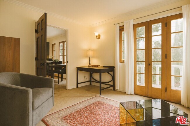 Foto del edificio - 8296 Presson Pl