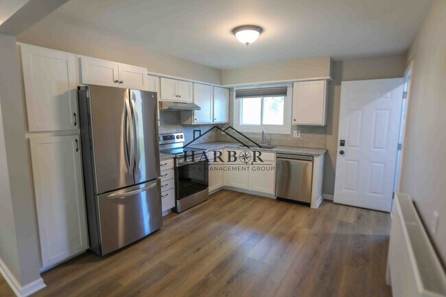 Foto del edificio - Fully Renovated 2 Bedroom!