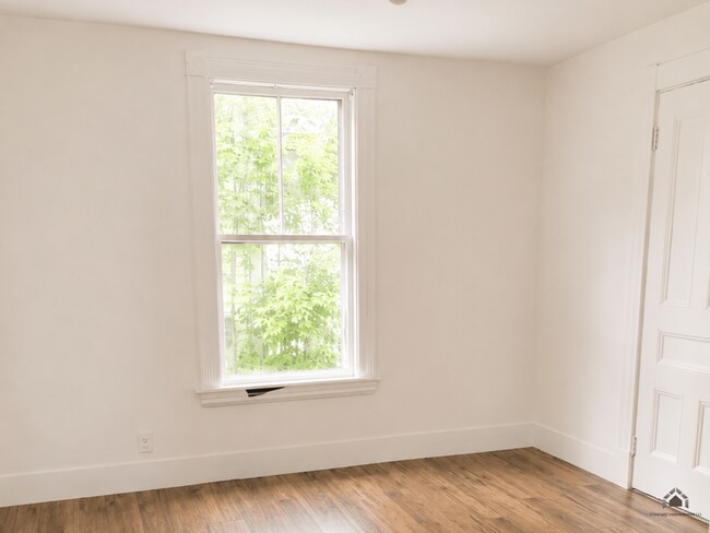 Foto del edificio - 6 Hazelwood Ave