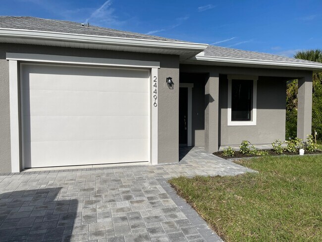 Building Photo - 24496 Zephyr Ct