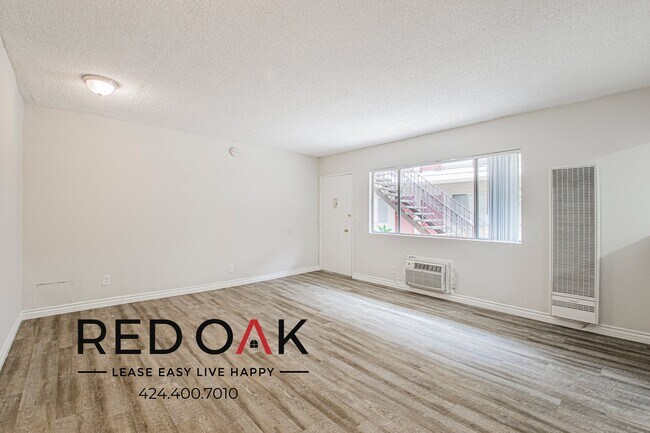 Building Photo - 3399 Bennett Dr
