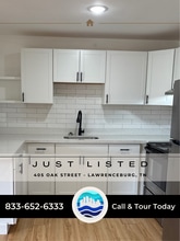 Building Photo - 405 Oak St