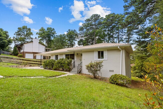 Building Photo - Beautiful 2 Bedroom, 2 Bathroom house