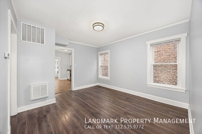 Foto del edificio - 3817 N Sawyer Ave