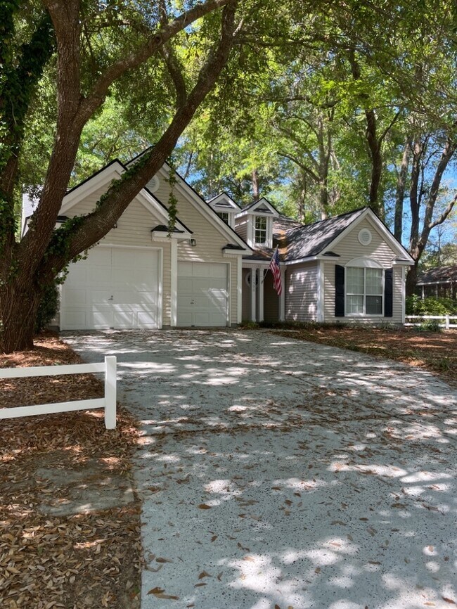 Building Photo - 1590 Harborsun FOR RENT!