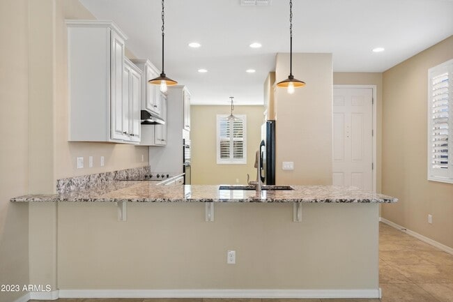 Building Photo - 2820 E Detroit St