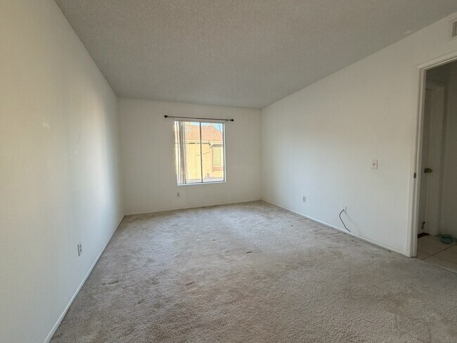 Foto del edificio - 2339 Lillyvale Ave