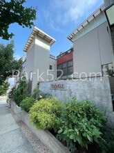 Building Photo - 406 6th Ave
