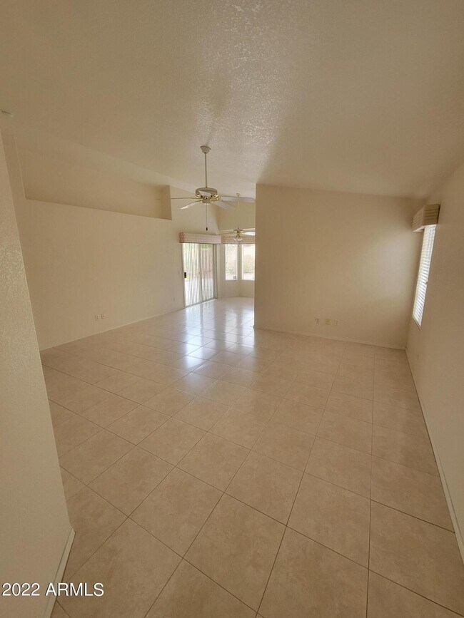 Building Photo - 10368 W Potter Dr