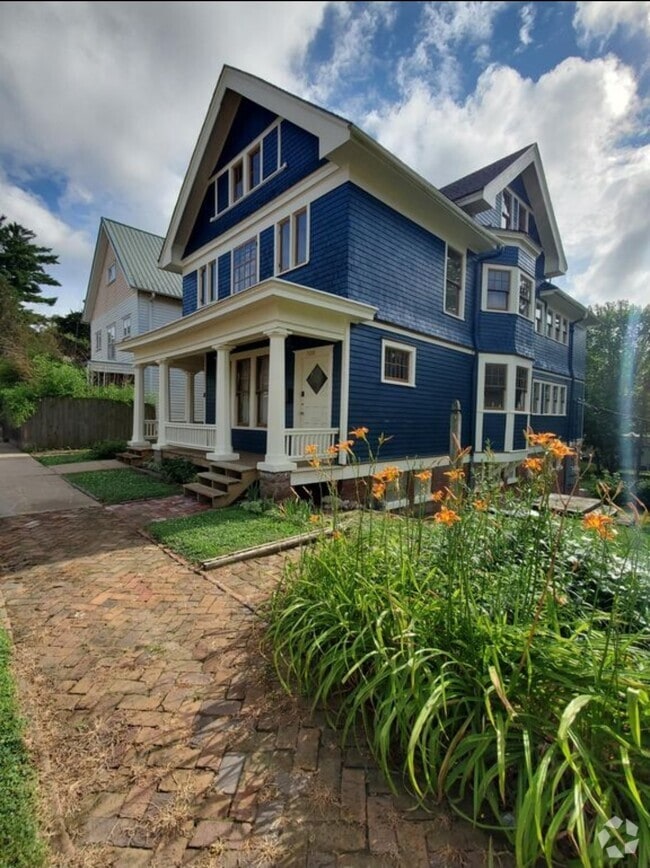 Condos For Rent in Amazonia MO 8 Rentals