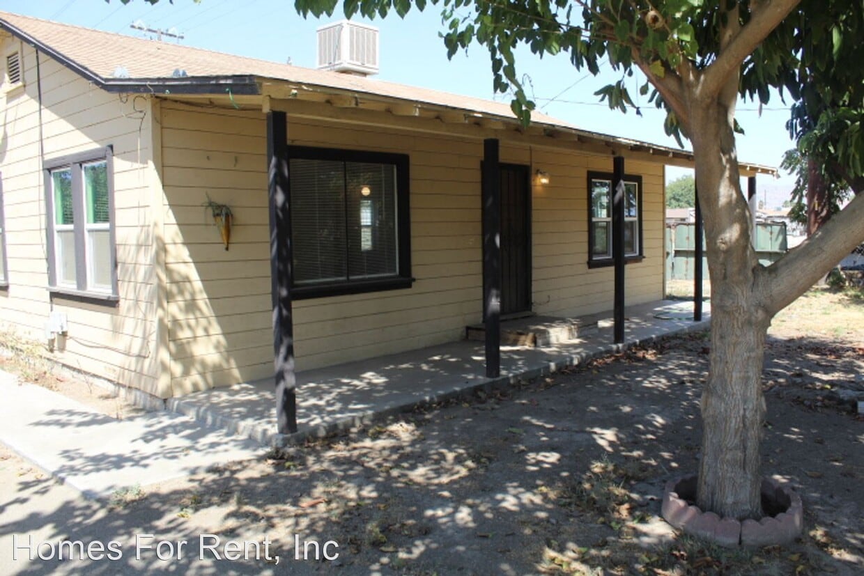 Primary Photo - 2 br, 1 bath House - 46 N. Lotas St.