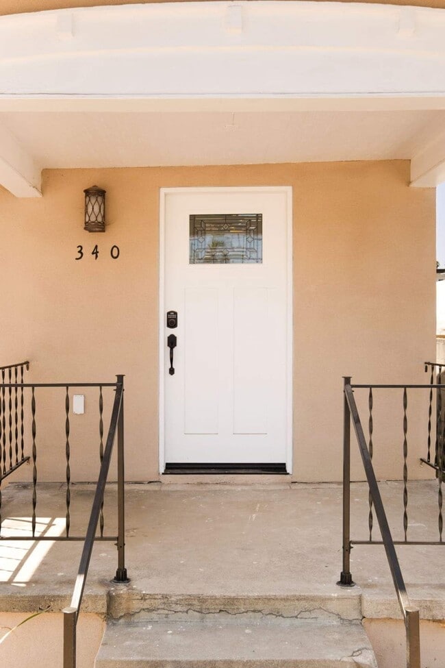 Building Photo - 340 S Ave 56