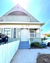 Building Photo - 103 N Mesa St