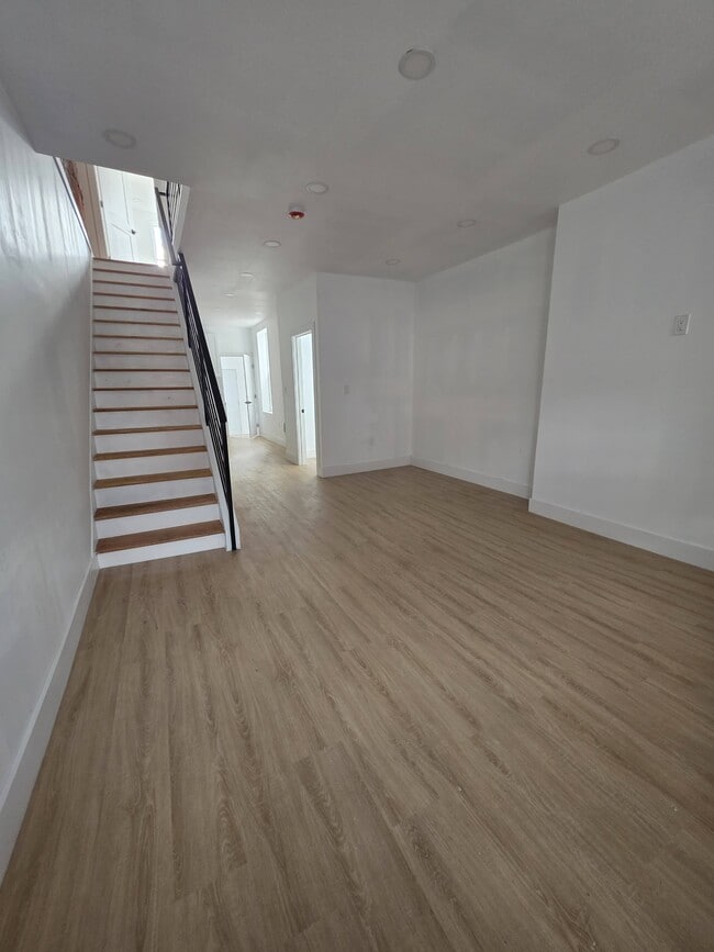 Photo - 2304 W Huntingdon St House