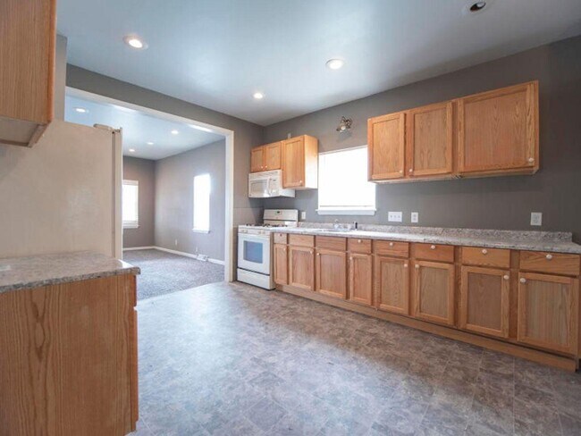 Foto del edificio - 4645 N Teutonia Ave