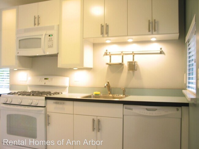 Foto del edificio - 3 br, 1 bath House - 1401 Jorn Court