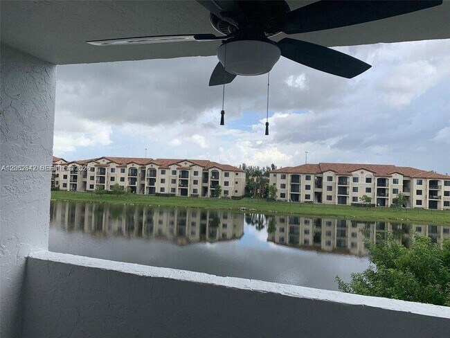 Foto del edificio - 9359 Fontainebleau Blvd