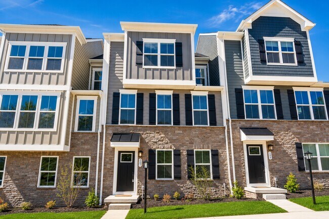 Photo - 107 Breckenridge Ct (Cranberry Township, PA) Townhome