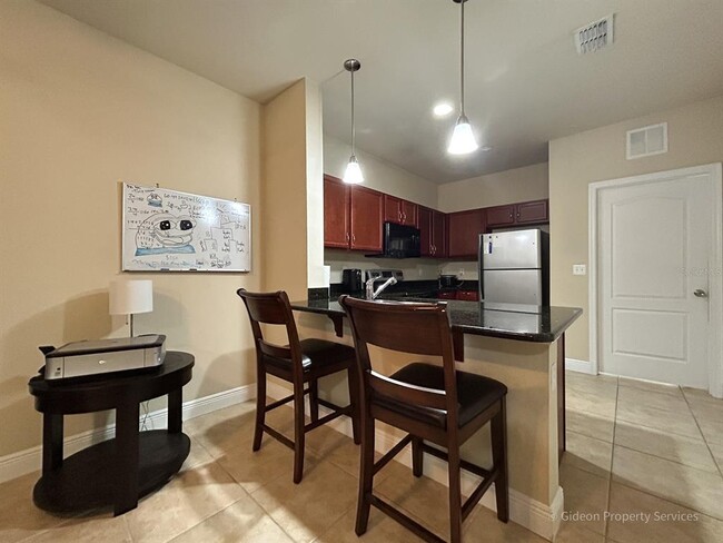 Building Photo - 2960 SW 35th Pl