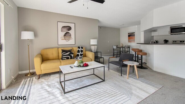 Foto del edificio - 10263 Whispering Forest Dr