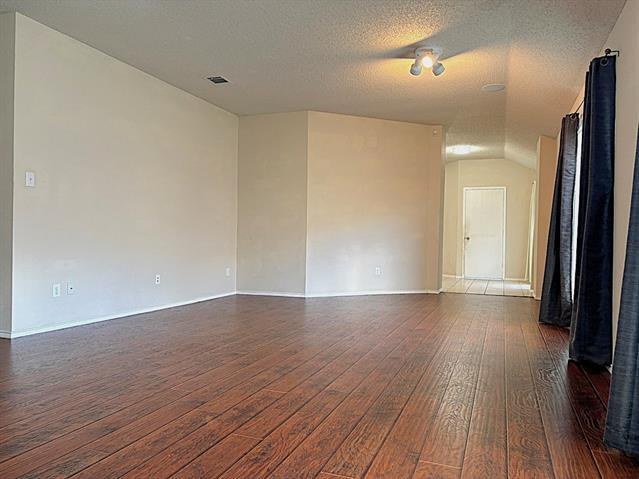 Building Photo - 9805 Nixon Dr