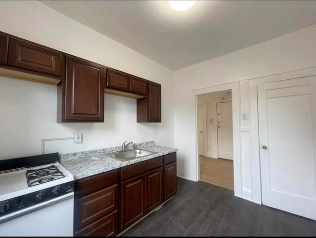 Building Photo - 1 Noll Pl