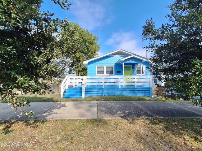 Building Photo - 1001 Campbell St