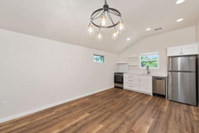 Building Photo - 1123 S Delaware Pl