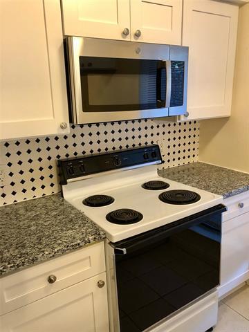 Building Photo - 420 Josephine St