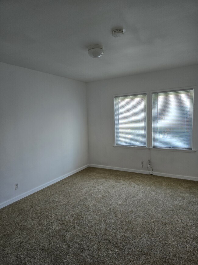 Foto del edificio - 11036 S Truro Ave
