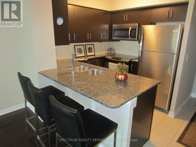 Building Photo - 205 Sherway Gardens Rd