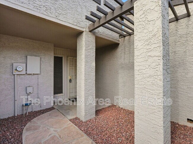 Foto del edificio - 2232 W Lindner Ave