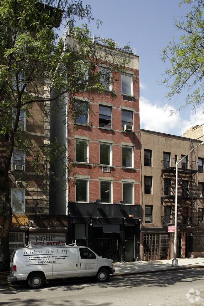 Foto del edificio - 436 E 11th St